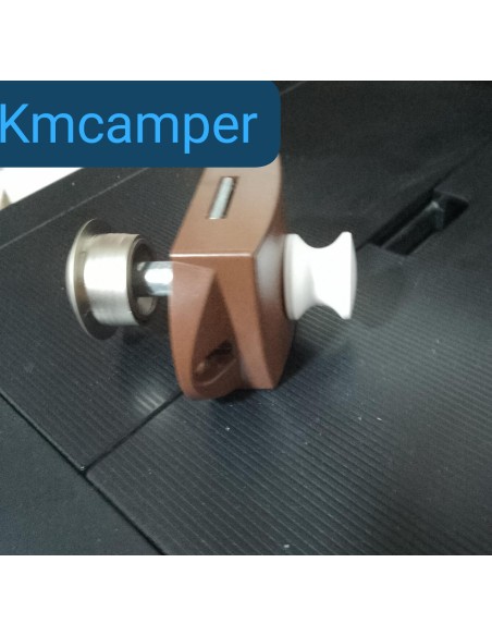 CIERRE CON PULSADOR PARA PUERTA DOBLE